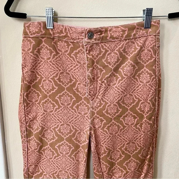 NWT Free People Throw It Back Reversible Flare Jeans in Pink Brown Printed 26 - Picture 10 of 15